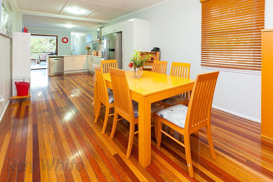 20 Corn Street, HOLLAND PARK WEST, QLD 4121