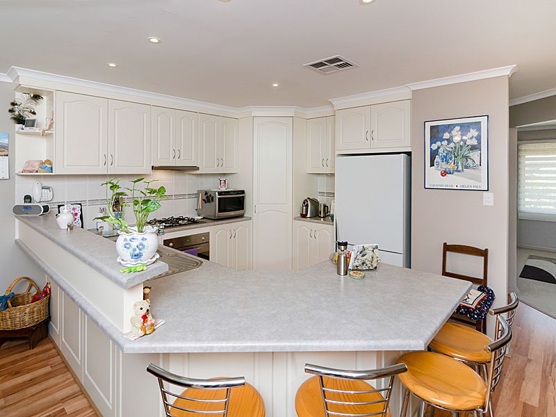 1 Strathoak Crescent, STRATHALBYN, SA 5255