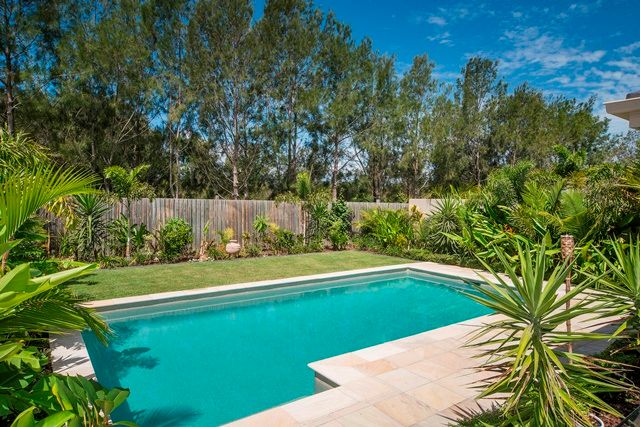9135 Peter Senior Drive, HOPE ISLAND QLD 4212