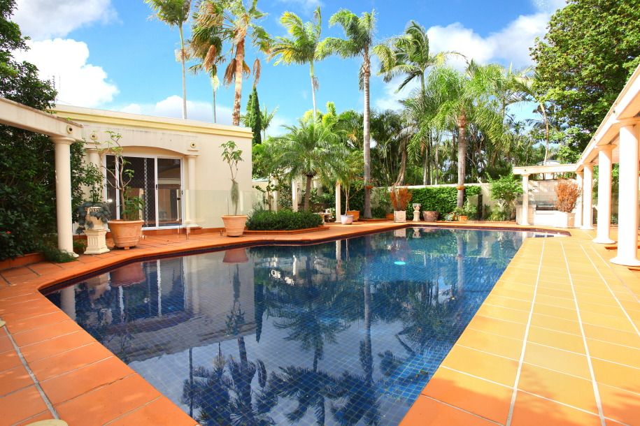 9 McCleary Street, SORRENTO QLD 4217
