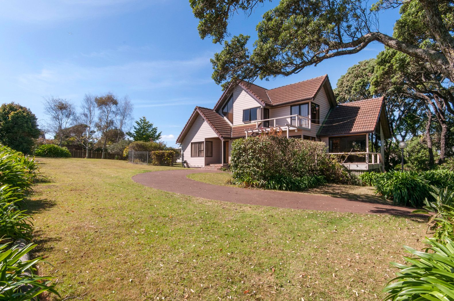 71 The Parade, BUCKLANDS BEACH, Manukau City