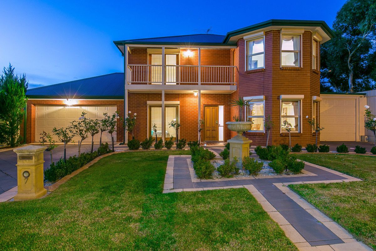 7 Hillside Court, WALKLEY HEIGHTS SA 5098
