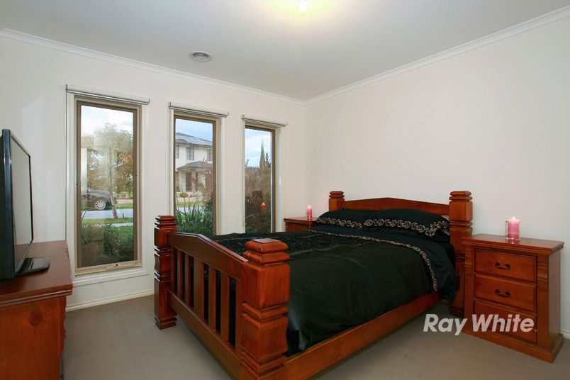 8 Springmount Street, CRANBOURNE NORTH, VIC 3977