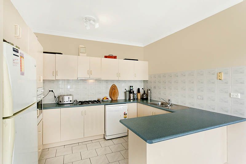 2/14 Brunderee Road, FLINDERS, NSW 2529