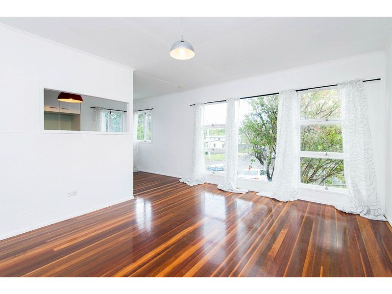 30 Belcaro Street, UPPER MOUNT GRAVATT, QLD 4122