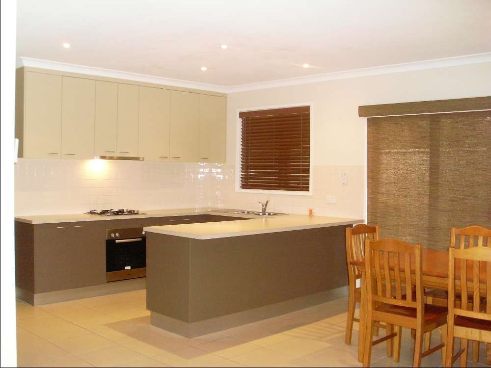 2/378 Cambourne Street, LAVINGTON, NSW 2641