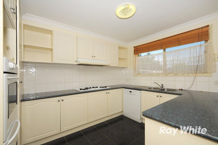 108 Earlsfield Drive, BERWICK, VIC 3806