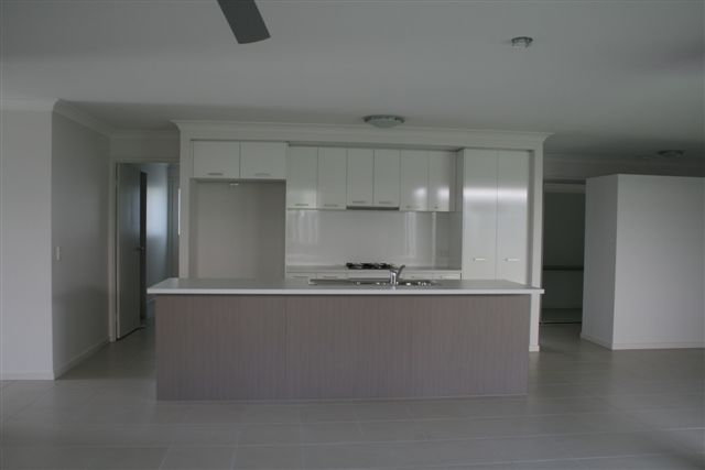 4 Creekside Drive, SIPPY DOWNS, QLD 4556