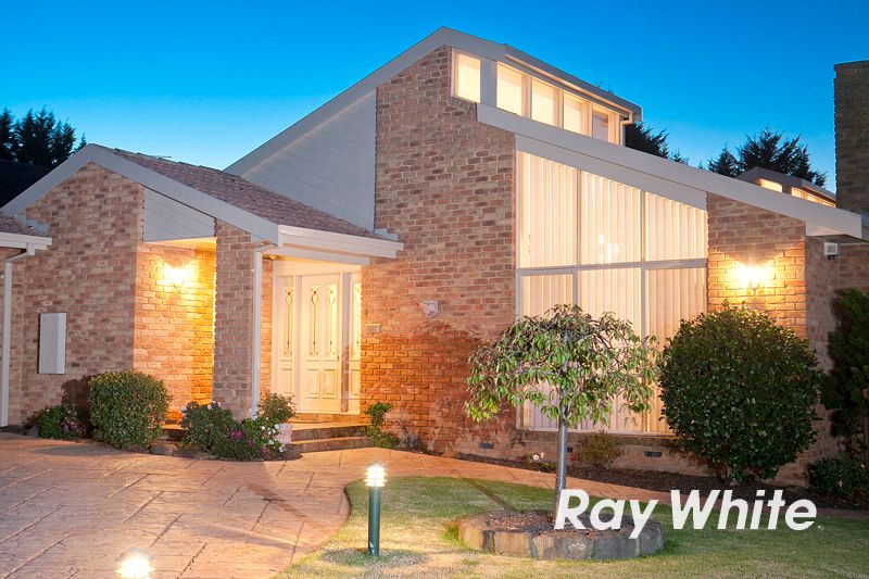 9 Yarralumla Drive, LANGWARRIN, VIC 3910