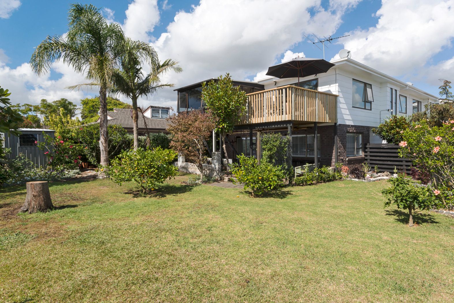 13B Bramley Drive, FARM COVE, Manukau City