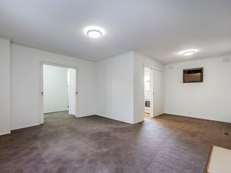 2 Brunei Grove, FRANKSTON, VIC 3199