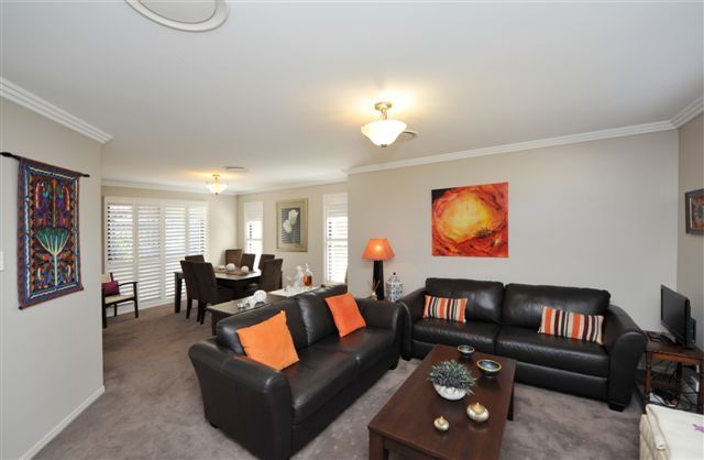 5 Weis Crescent, MIDDLE RIDGE, QLD 4350