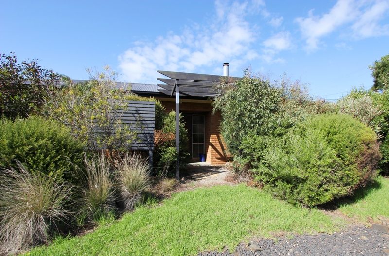 22 Dover Street, SUNDERLAND BAY VIC 3922