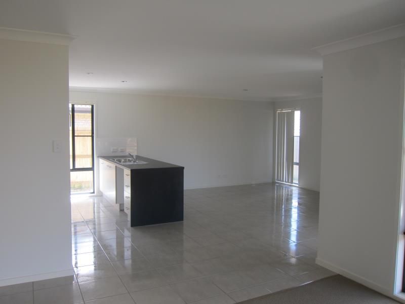 73 Whitmore Crescent, GOODNA, QLD 4300