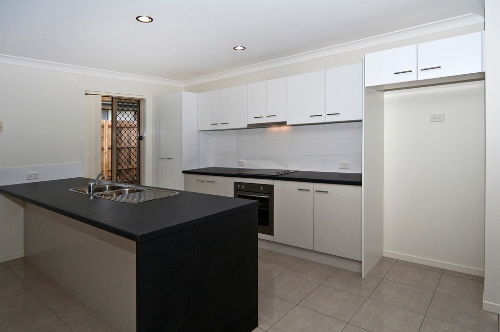 11 Barwick Court, WILSONTON HEIGHTS, QLD 4350