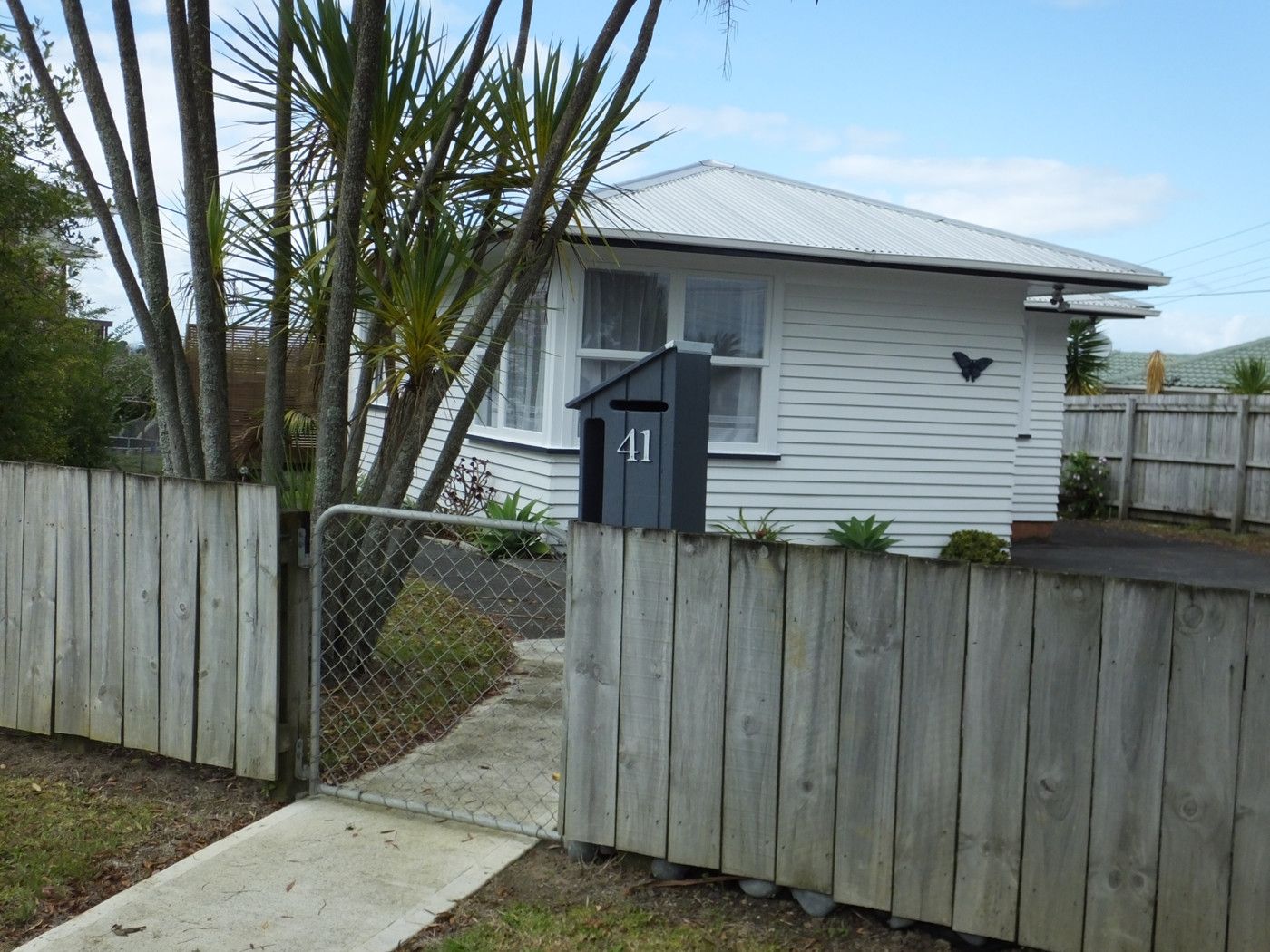 41 Buscomb Avenue, HENDERSON, Waitakere City