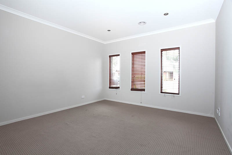 9 Hutmil Drive, SOUTH MORANG, VIC 3752