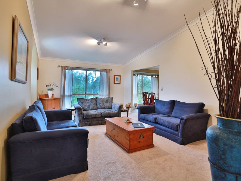 15 Castleroy Court, ALBANY CREEK, QLD 4035