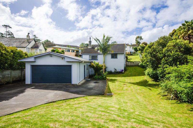 House 42 Castledine Crescent, Glen Innes, Auckland City