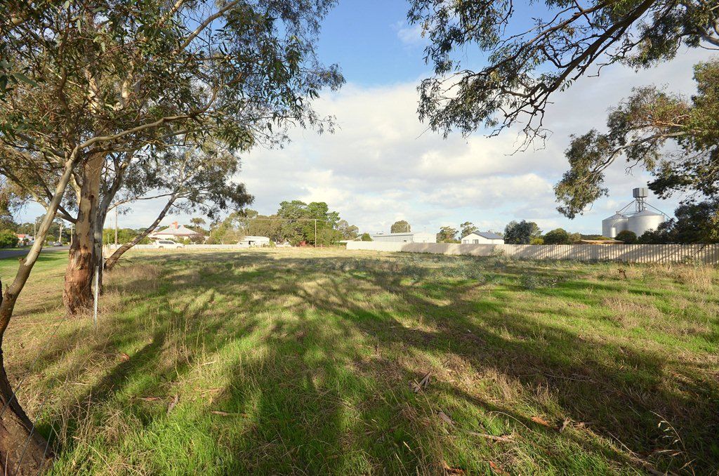 15-17 Osborne Street, SKIPTON, VIC 3361