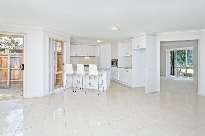 15 Second Avenue, ROWVILLE, VIC 3178