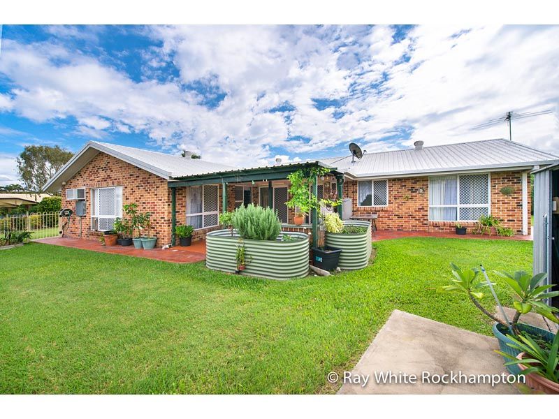 16 Skinner Drive, NORMAN GARDENS, QLD 4701