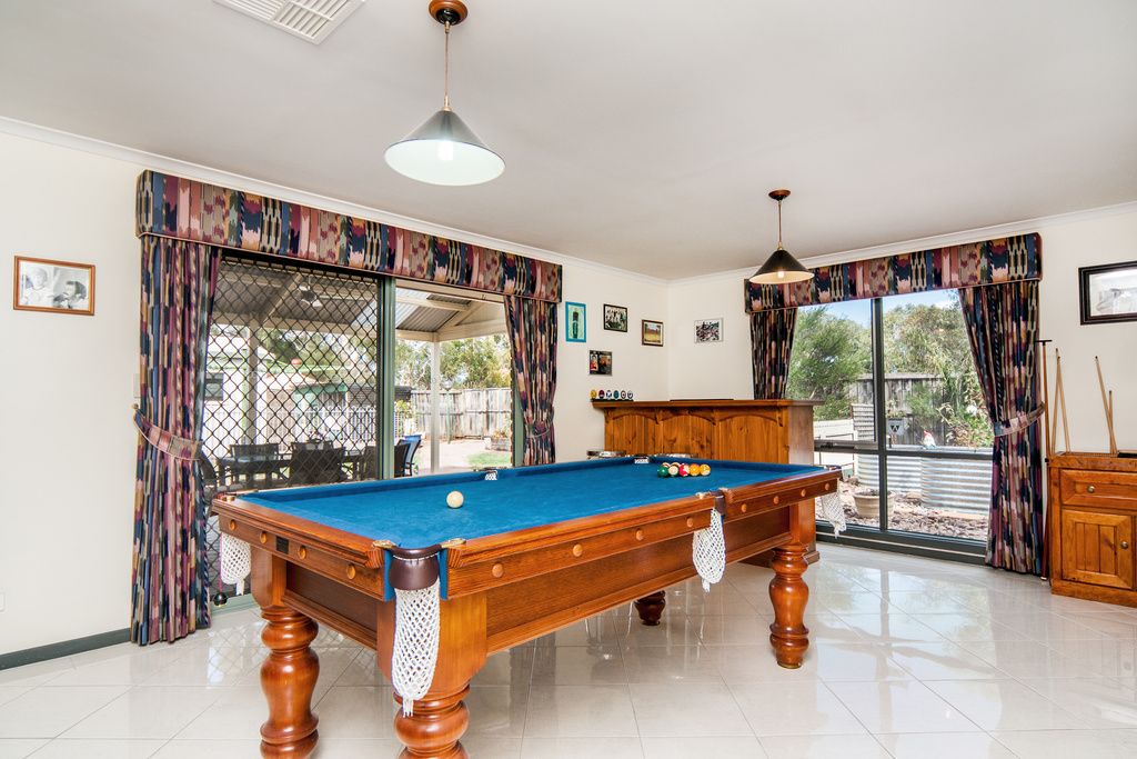 12 Swallow Drive, FLAGSTAFF HILL, SA 5159