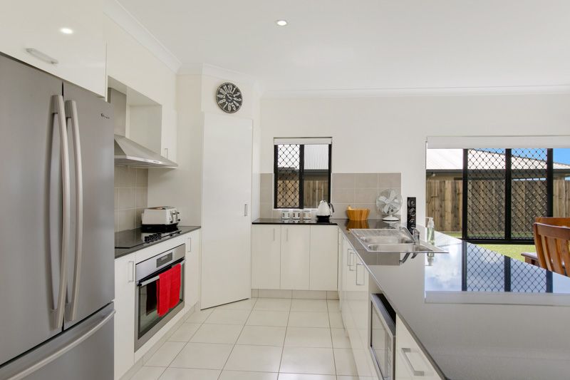 15 Devine Crescent, GORDONVALE, QLD 4865
