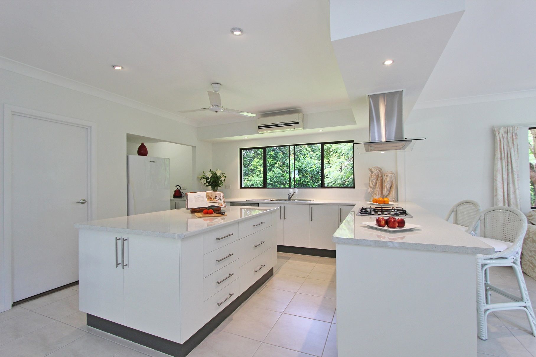 CLIFTON BEACH, QLD 4879