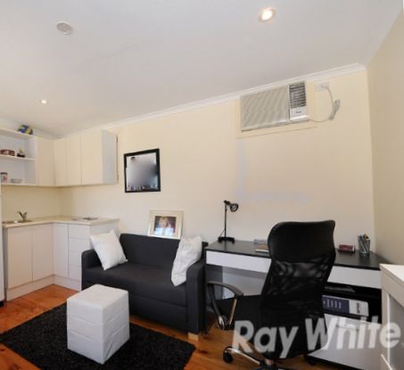 2/40 Silverton Drive, FERNTREE GULLY, VIC 3156