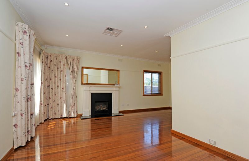27 Keats Avenue, KINGSBURY, VIC 3083