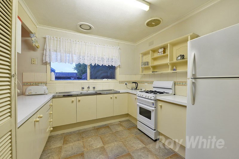 23 Piperita Road, FERNTREE GULLY, VIC 3156