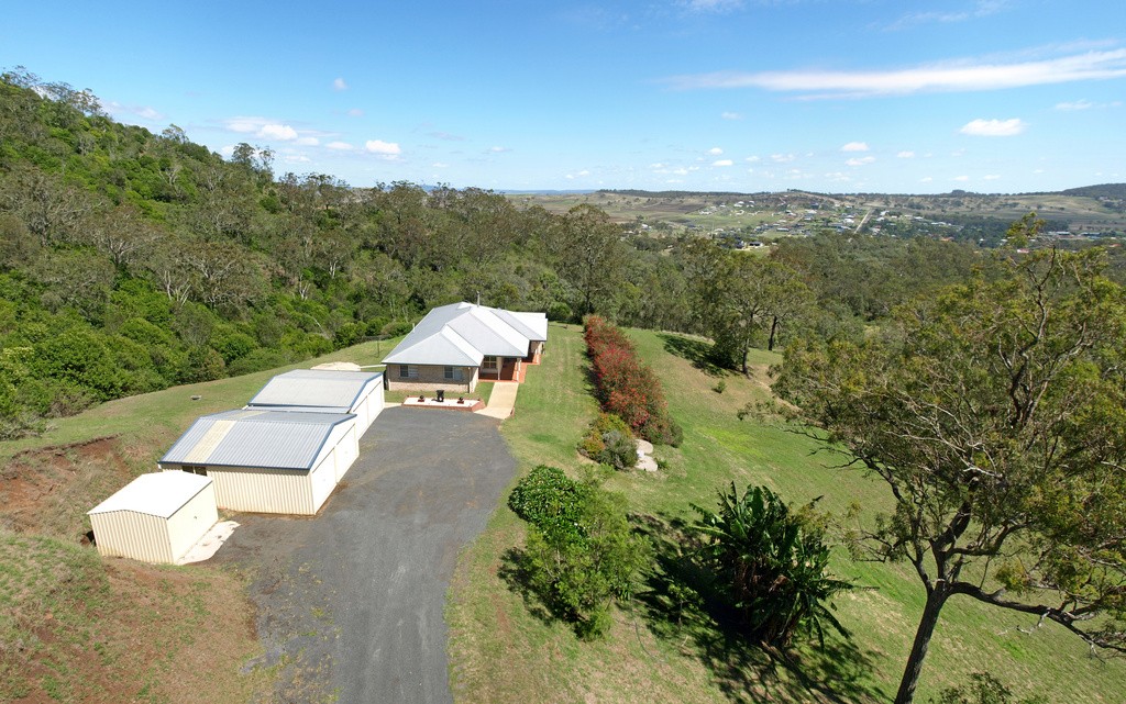 10 Panoramic Drive, PRESTON, QLD 4352