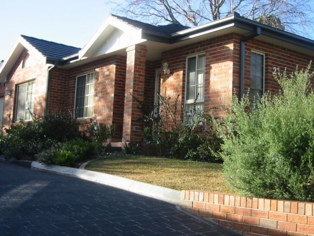 1/2 Lansdowne Street, EASTWOOD, NSW 2122