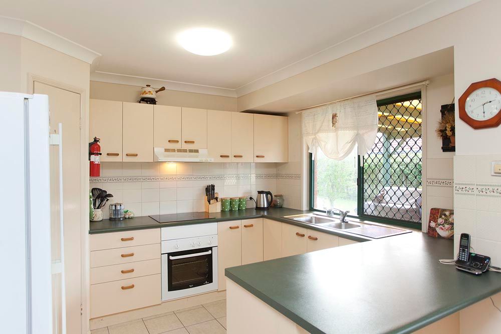 11 Lorikeet Place, WISHART, QLD 4122