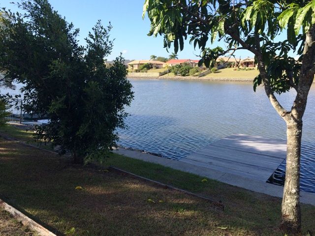 7 Southlake Drive, VARSITY LAKES, QLD 4227