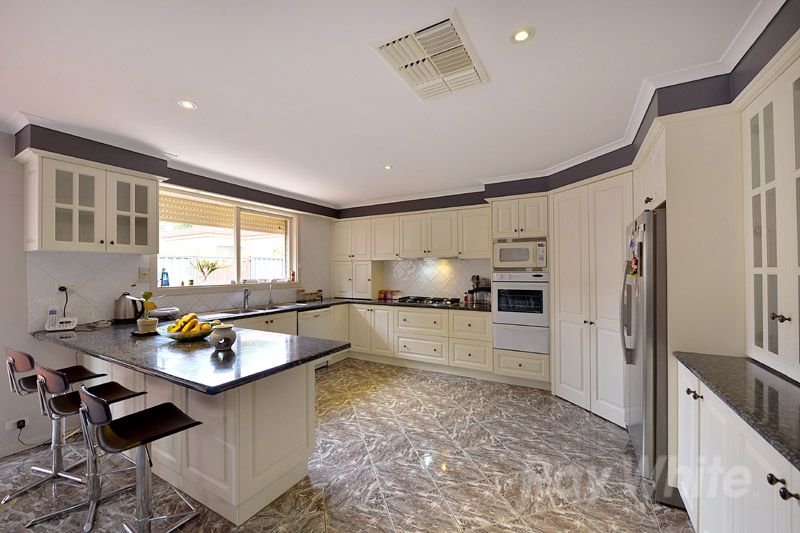 12 Wallace Road, WANTIRNA SOUTH, VIC 3152
