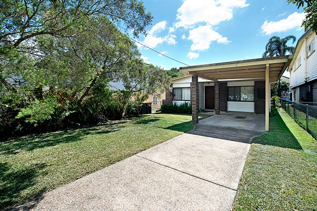 82 McIlwraith Avenue, NORMAN PARK, QLD 4170