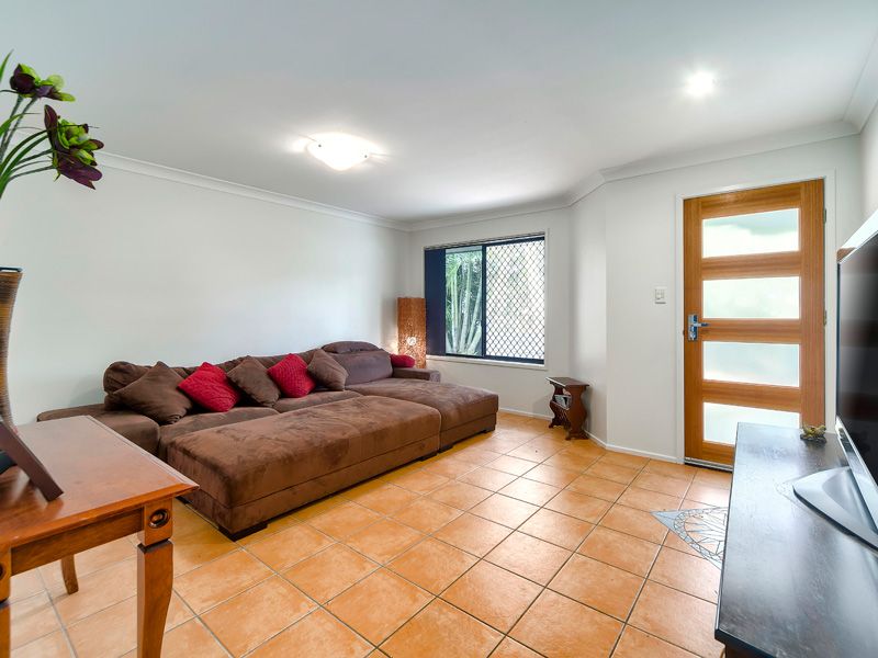 153 Stradbroke Avenue, WYNNUM, QLD 4178