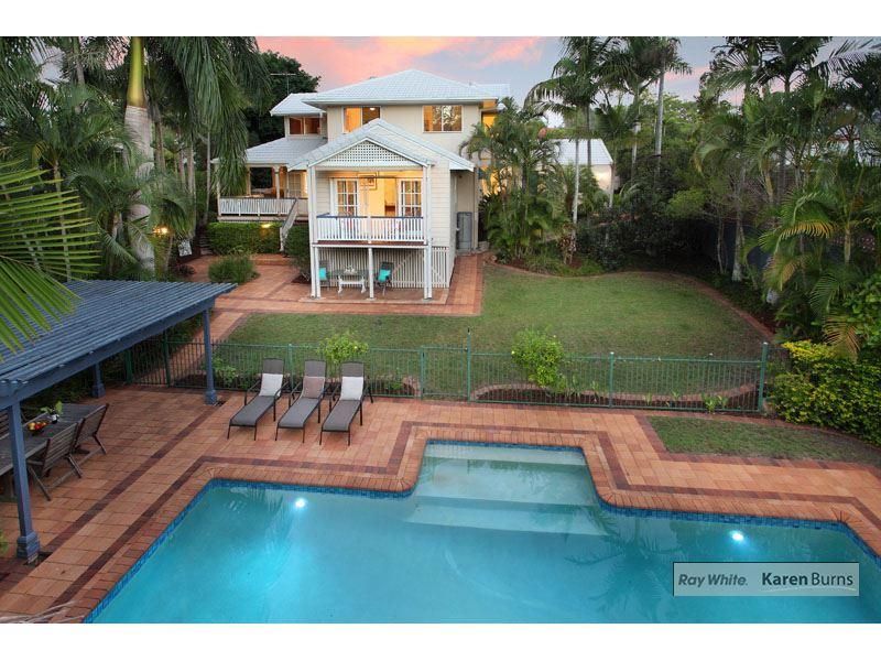 128 Ironbark Road, CHAPEL HILL QLD 4069