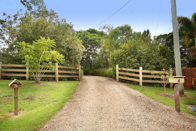 4 Brenda Court, MOOLOOLAH VALLEY, QLD 4553