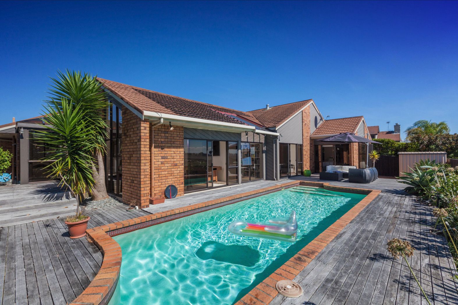 64 Oliver Road, BUCKLANDS BEACH, Manukau City