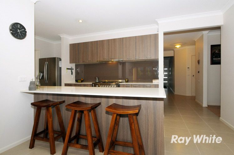 16 Hermes Avenue, CRANBOURNE WEST, VIC 3977