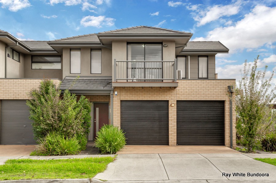 8 Saratoga Walk, EPPING, VIC 3076