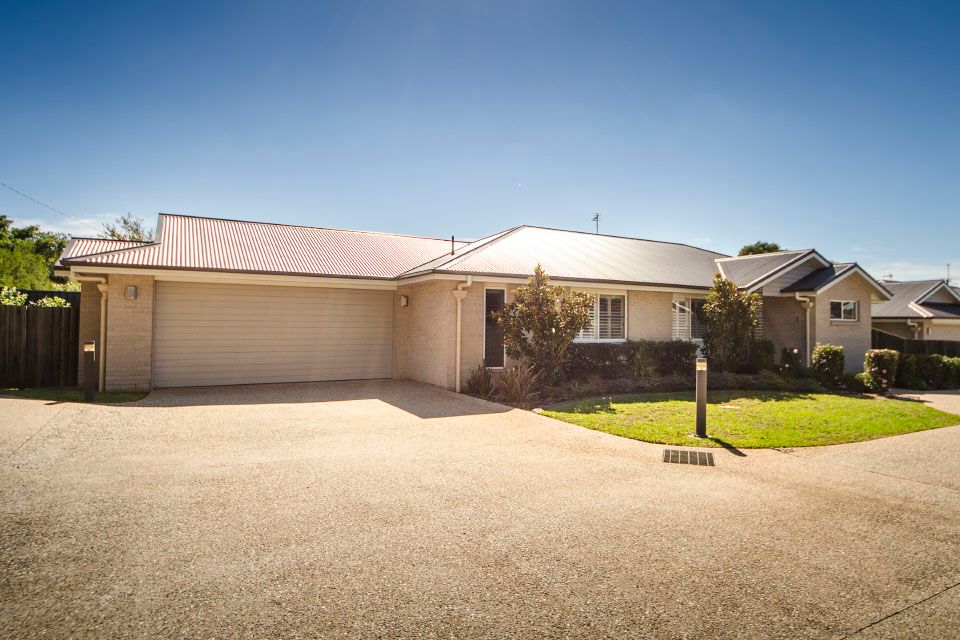 Unit 1/318-320 West Street, Kearneys Spring, QLD 4350