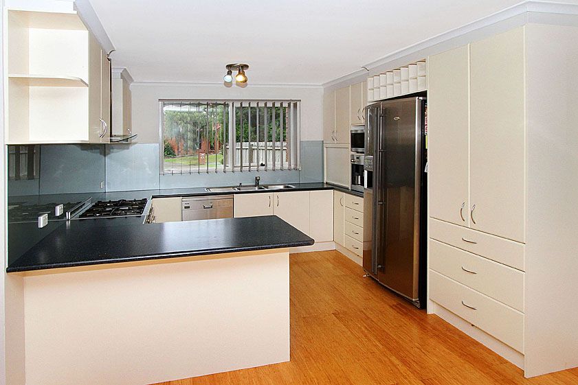 10 Holroyd Drive, EPPING, VIC 3076