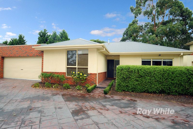 10 Wyndham Place, ROWVILLE VIC 3178