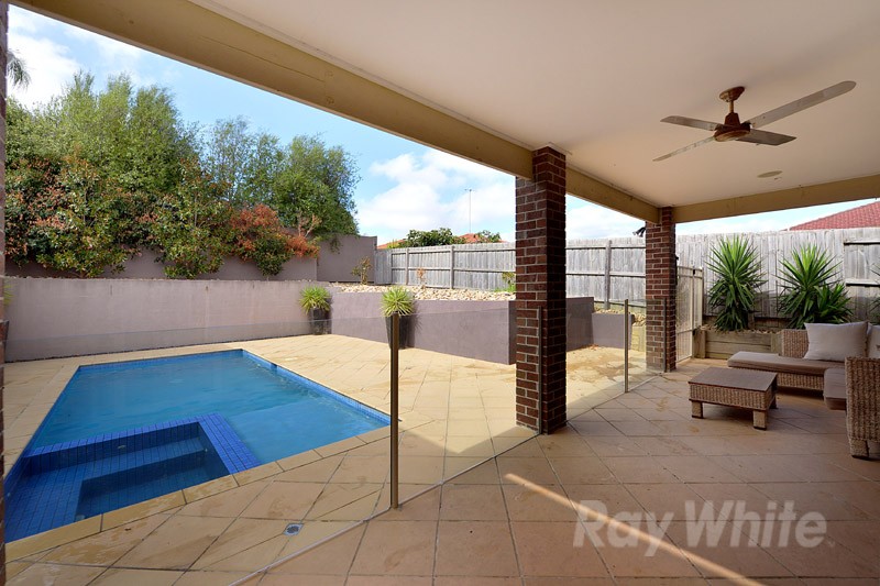 81 Blackwood Park Road, FERNTREE GULLY, VIC 3156