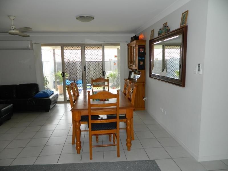 24 Somerwil Crescent, BELLBIRD PARK, QLD 4300