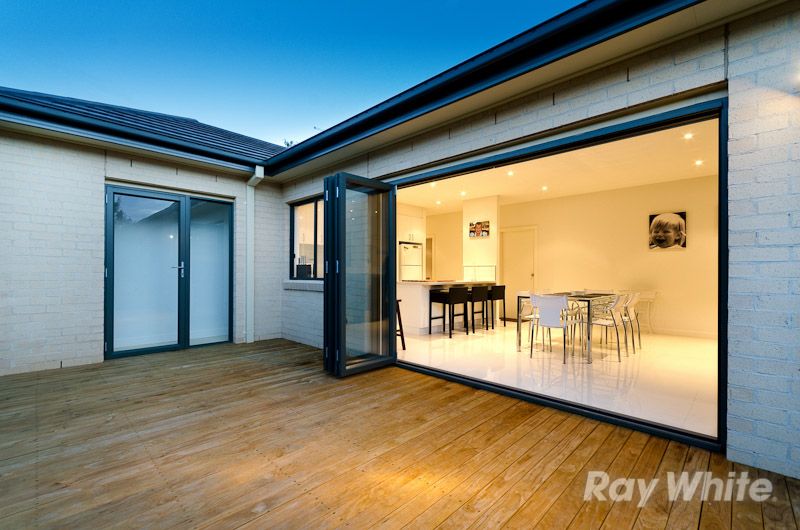 24 Oakland Street, MORNINGTON VIC 3931